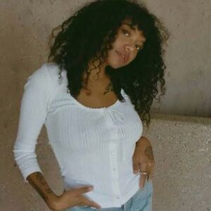 Doen Vivienne Tee large NEW